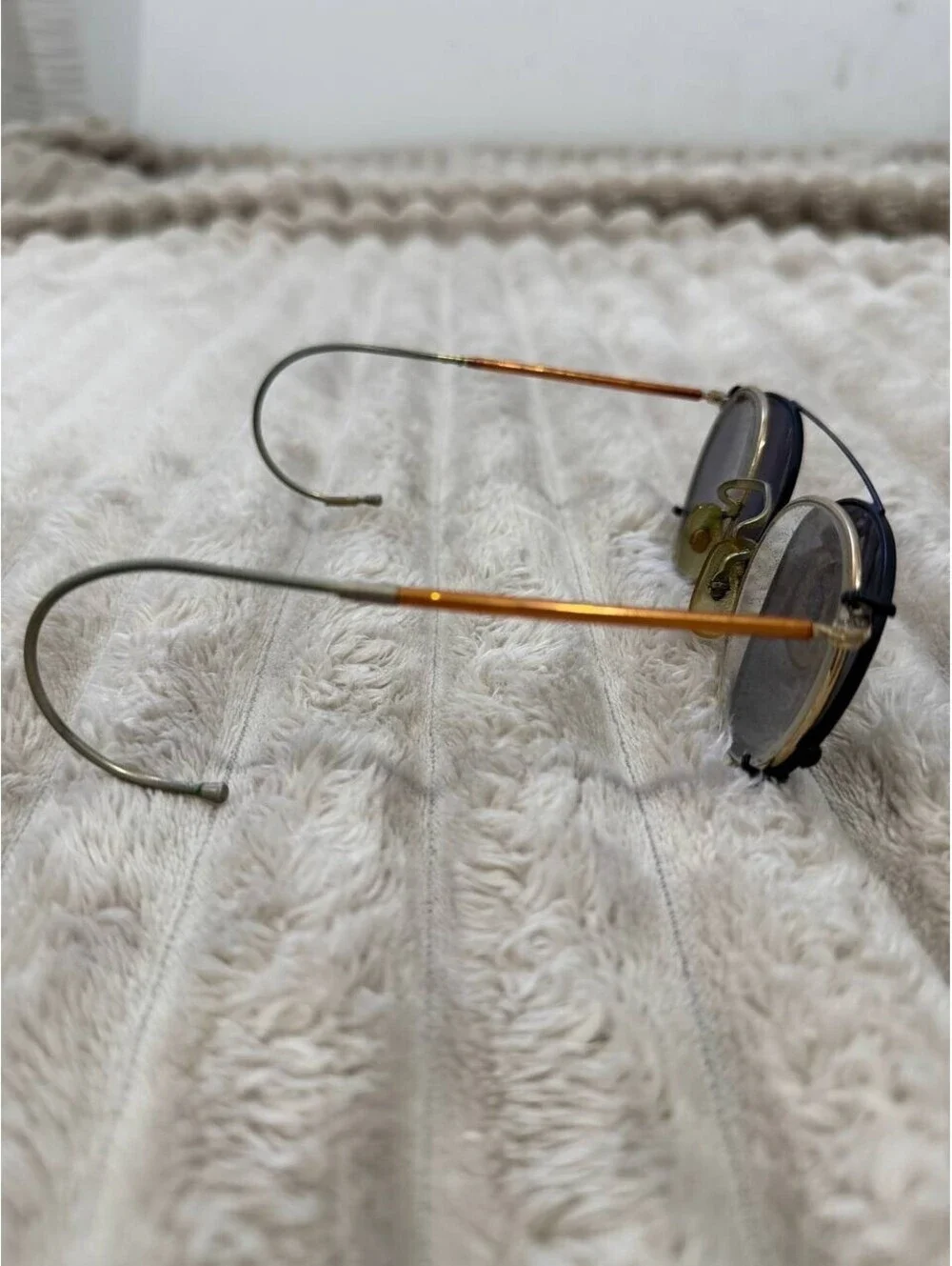 Vintage Round Clip On Sunglasses Luxottica Italy Cable Temple Japan 49x22